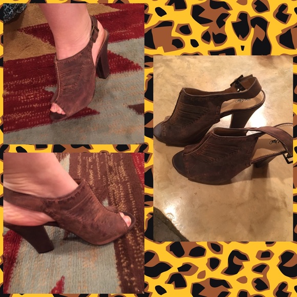 Mossimo Brown Leather Peep Toe Heels size 8
