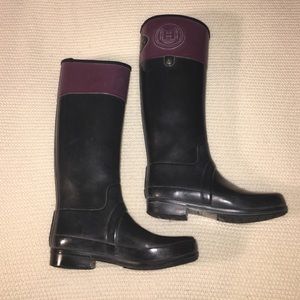 Hunter black and purple rain boots