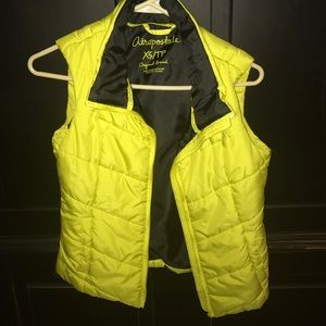 Vest / women xs Aeropostale