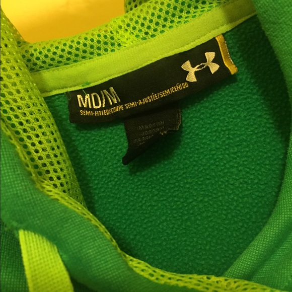 Green Under Armour sweatshirt - Picture 2 of 2
