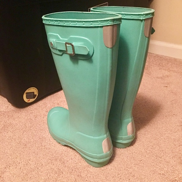 ❌SOLD❌Tiffany blue kids hunter boots - Picture 2 of 4