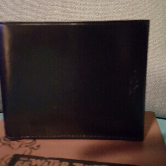 Coach Men Wallet - Picture 3 of 4