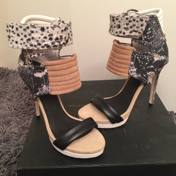 📢BRAND NEW📢 CUTEST HEELS EVER! 📢 - Picture 1 of 4