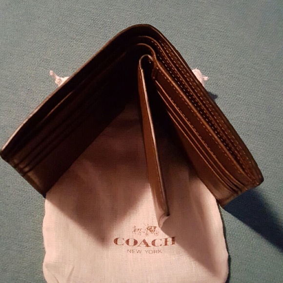 Designer New with tag Mens Wallet - Picture 2 of 4