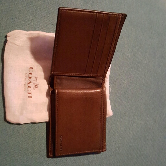 Designer New with tag Mens Wallet - Picture 3 of 4