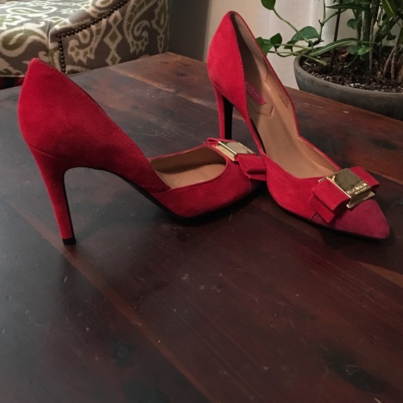 Isaac Mizrahi red and fuchsia bow heels - Picture 2 of 3