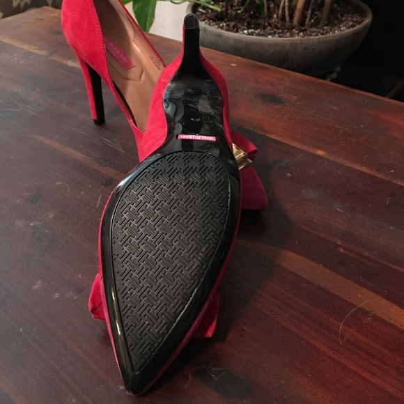 Isaac Mizrahi red and fuchsia bow heels - Picture 3 of 3