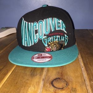 Vancouver grizzlies SnapBack