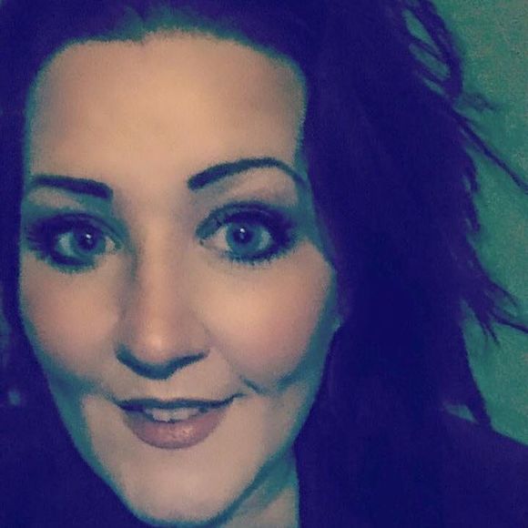 Meet your Posher, Amanda - Picture 1 of 1