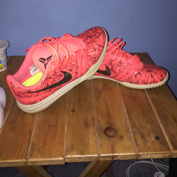 Nike Kobe mentality daring red hot lava