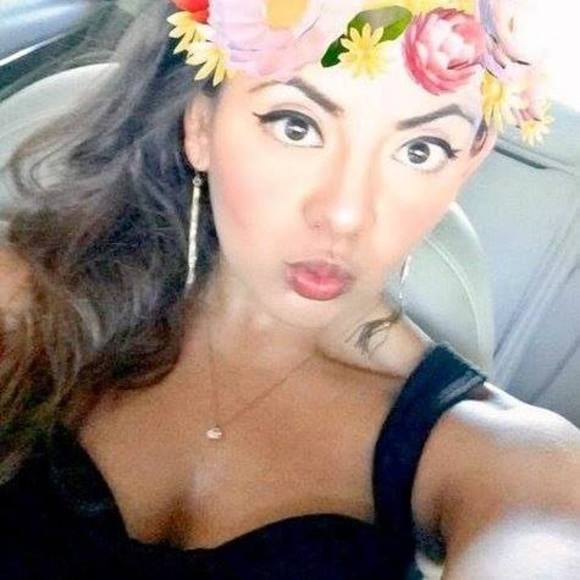 Meet your Posher, Alicia