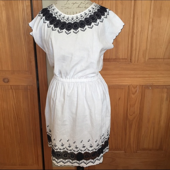 J crew embroidered scallop dress pictures J crew embroidered scallop dress pictures