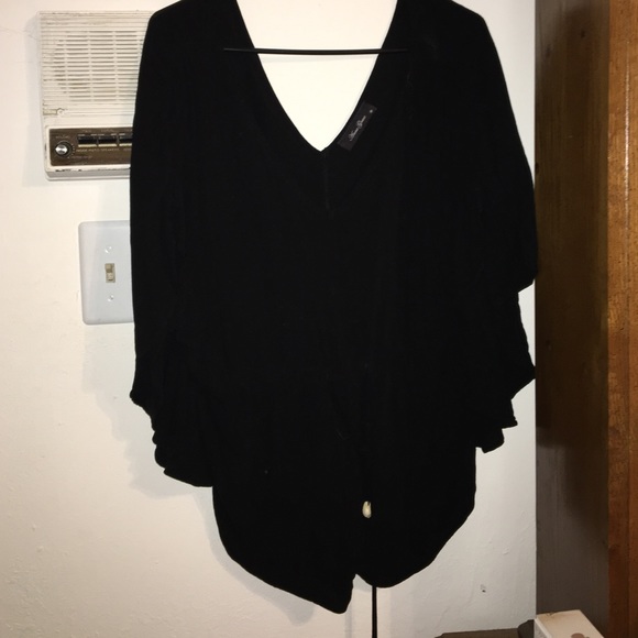 a cute summer romper! - Picture 1 of 2