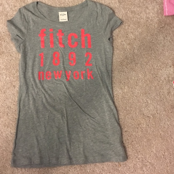 Abercrombie kids t shirt