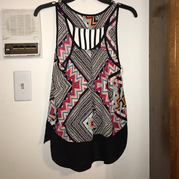 its super cute with white jeans - Picture 2 of 2