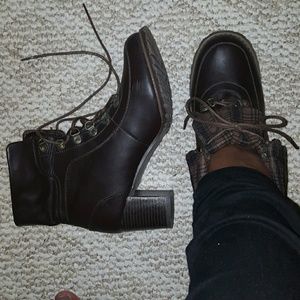 Super comfy lace up boots/ booties