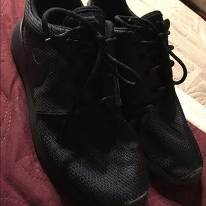 Sz 8 Black Nike