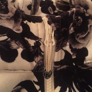 Lululemon Scuba Hoodie floral 8