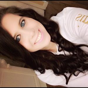 Meet your Posher, Paige