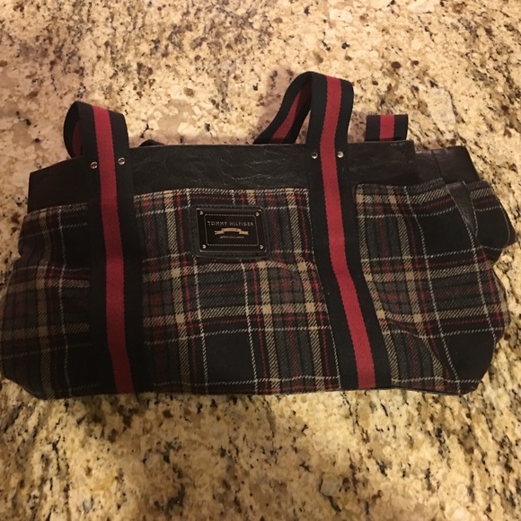Vintage fall/winter Tommy Hilfiger box purse