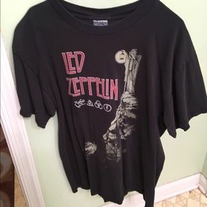 Led Zeppelin tee. Size medium.