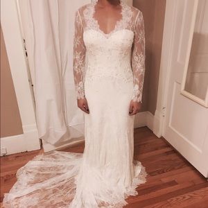 Long sleeve ivory lace Martina Liana wedding dress