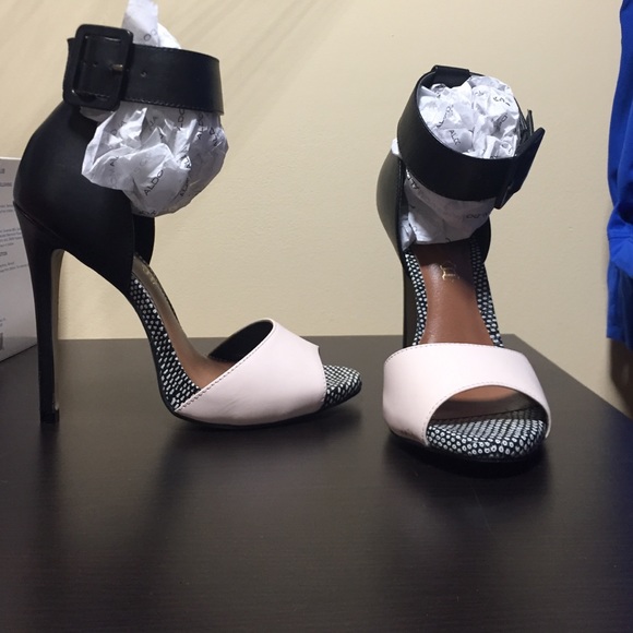 Aldo Areridda Heels *PRICED FOR TODAY ONLY*