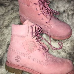 Size 5 light pink Timberlands
