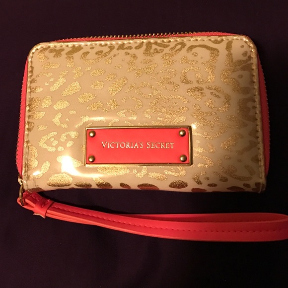 Victoria's Secret leopard iPhone 5 case/wallet
