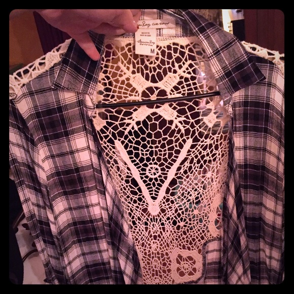 Black and white semi dressy flannel lace back det.