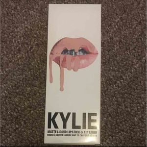 Kylie Lip Kit- Koko K