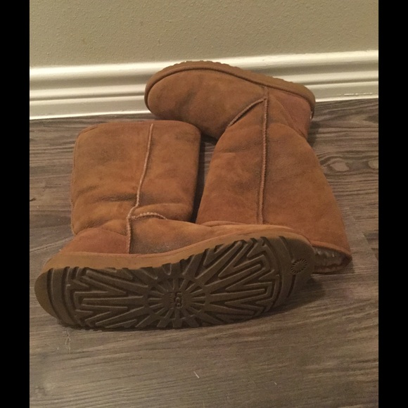 Tall UGG boots - Picture 3 of 3