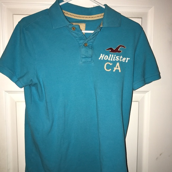 Hollister 2 Button t shirt Men's Medium
