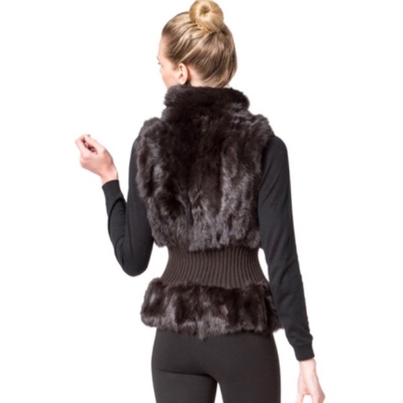 SOLD- NWOT Gorgeous navy blue rabbit fur vest - Picture 3 of 4