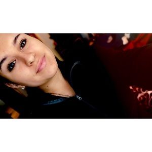 Meet your Posher, Alexis