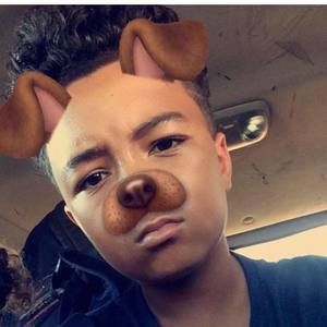 Meet your Posher, Kameron