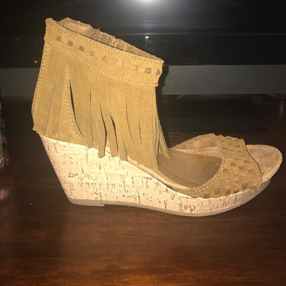 Minnetonka fringe wedges