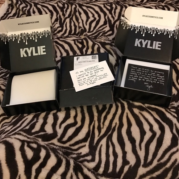 Kylie cosmetic shipment box - Picture 1 of 4