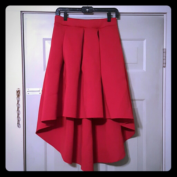 High waist flared hi low skirt. GORGEOUS!!!
