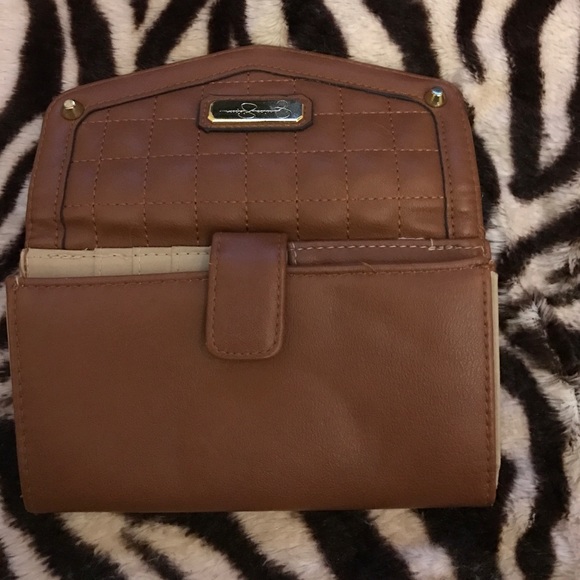 Brown wallet - Picture 4 of 4