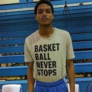 Meet your Posher, Devin