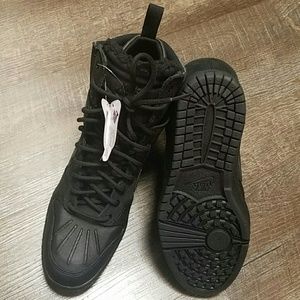 Nike SneakerBoot 2.0, Size 9.5