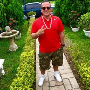 Meet your Posher, Christopher