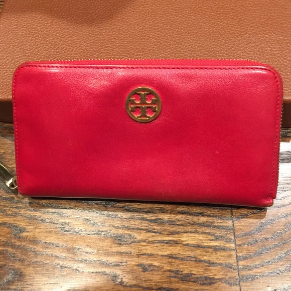 Tory Burch, red wallet.