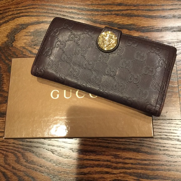Gucci brown wallet