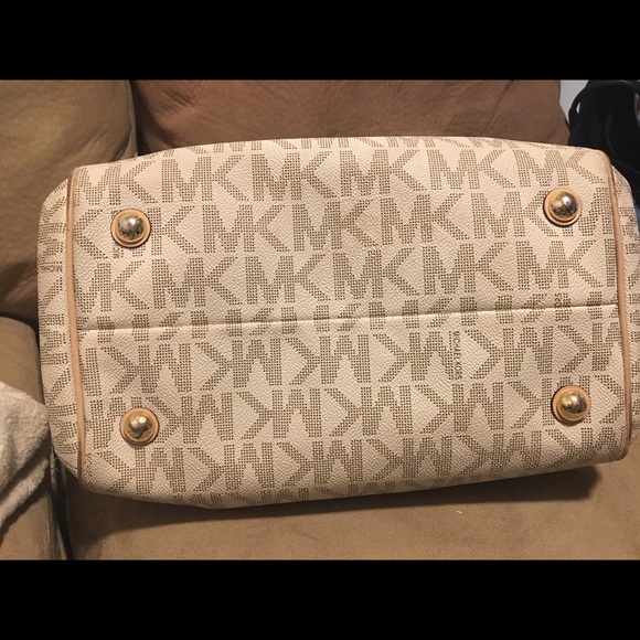 SOLD - Picture 2 of 4