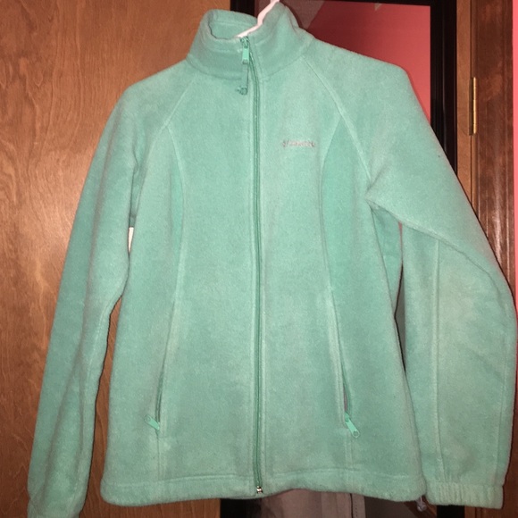 COLUMBIA JACKET. VERY GOOD CONDITION.