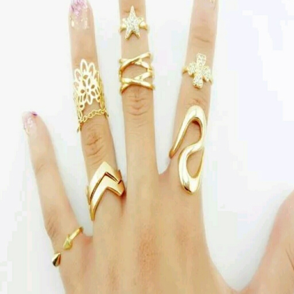 Seven middle rings fashion 1 HOUR ONLY 😍😍😍