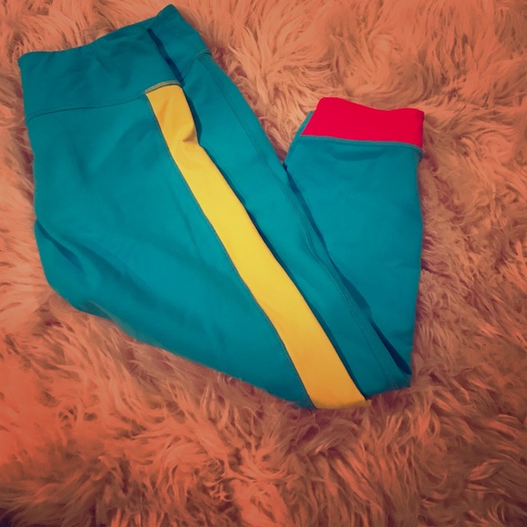 Lululemon crops