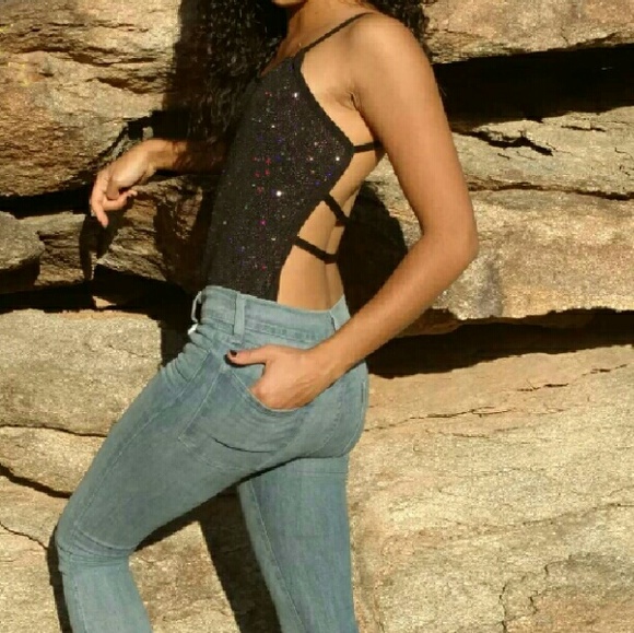 Backless strap cami - Picture 2 of 4